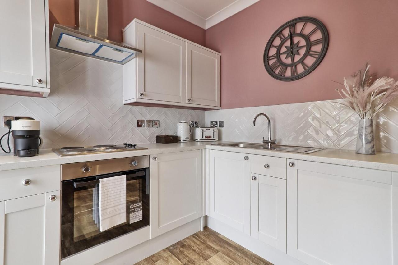 Urban Stylish Apartment - Southend Stays מראה חיצוני תמונה